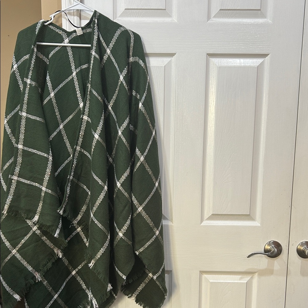 Cozy Green Plaid Wrap Shawl
